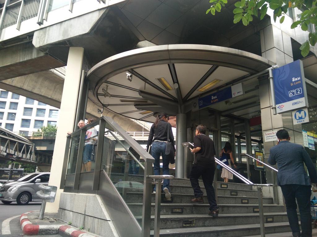Pula Silom Hotel Bangkok Luaran gambar