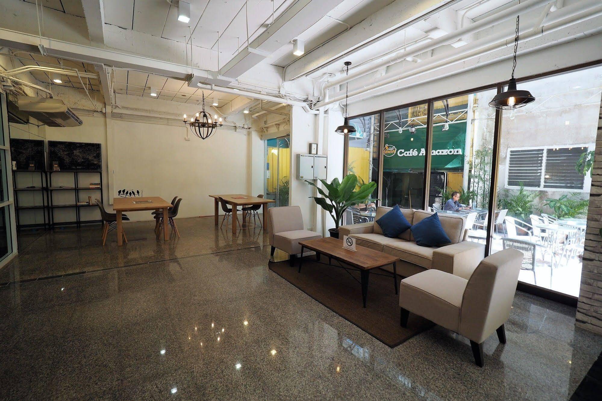 Pula Silom Hotel Bangkok Luaran gambar