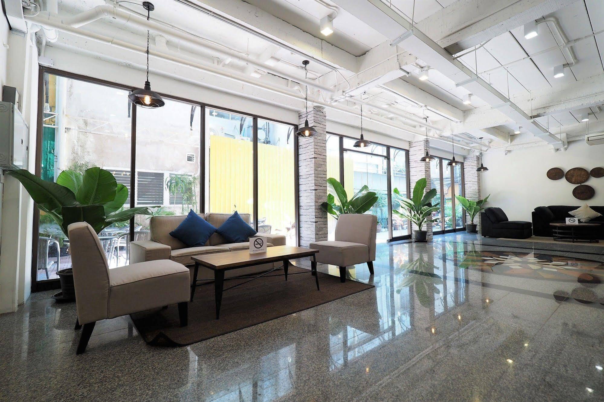 Pula Silom Hotel Bangkok Luaran gambar