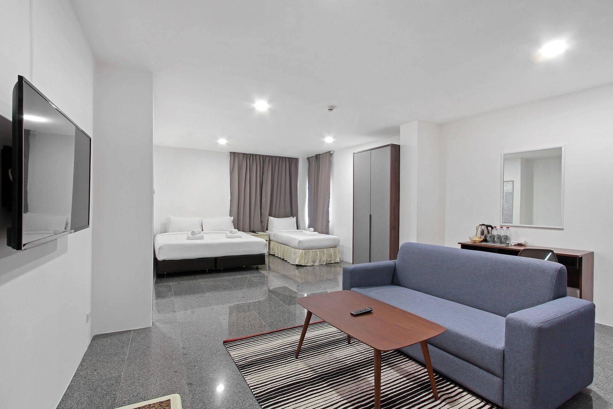 Pula Silom Hotel Bangkok Luaran gambar
